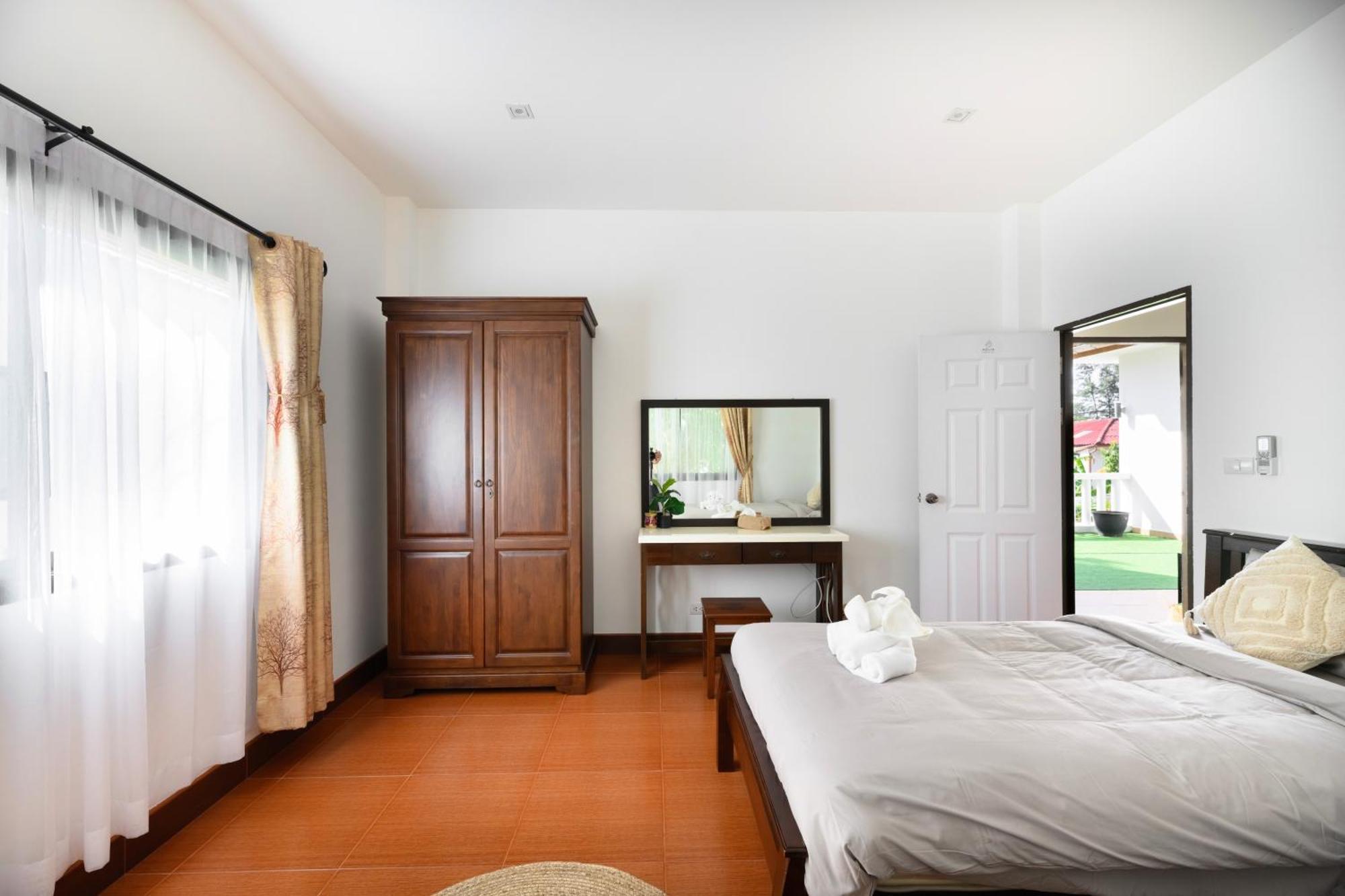 Beachfront Pool Villa Kamala Beach