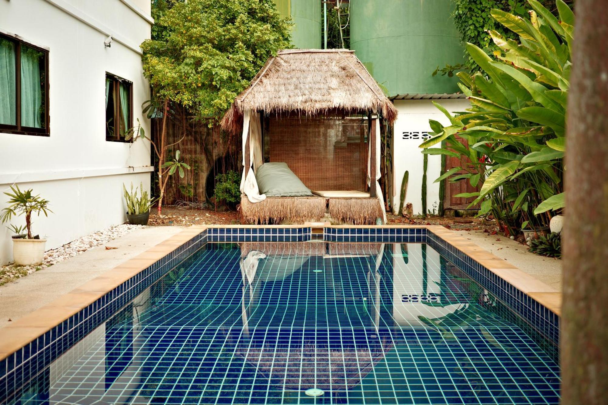 Beachfront Pool 別墅